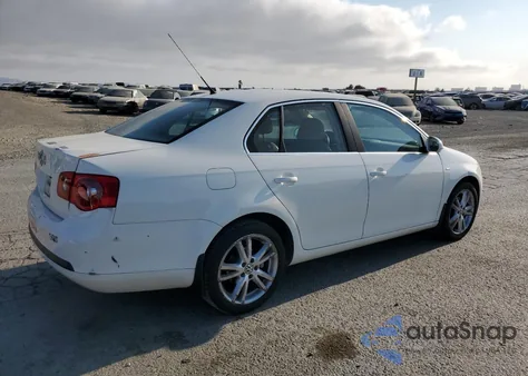 2007 Volkswagen Jetta Wolfsburg из США, поврежденный, VIN 3VWEG71K67M059505
